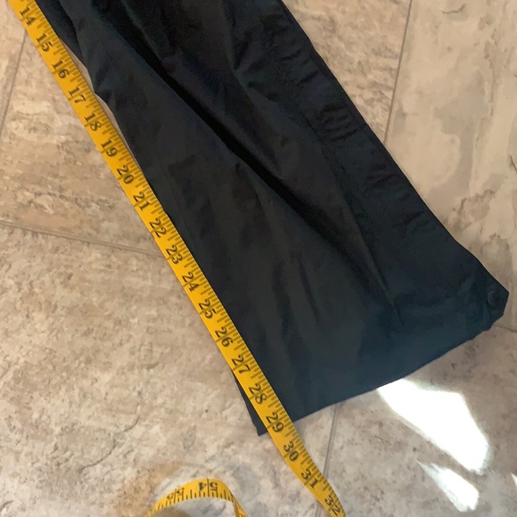 Ladies petit small MEC rain pants, like new - Picture 7 of 8